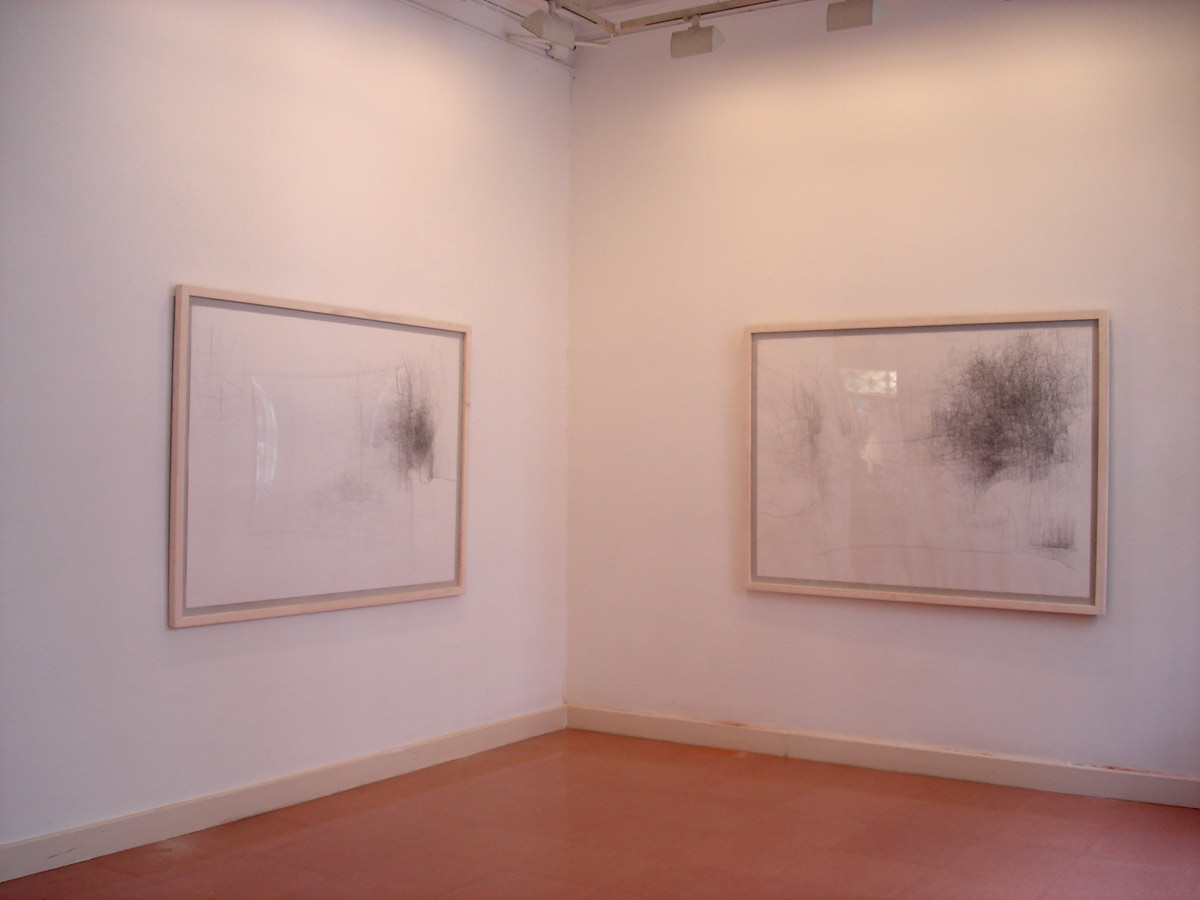 Marina Berdalet - Exposicions - Traços del gest - Alliança Francesa - Sabadell - 2008 - fotografia d’una sala