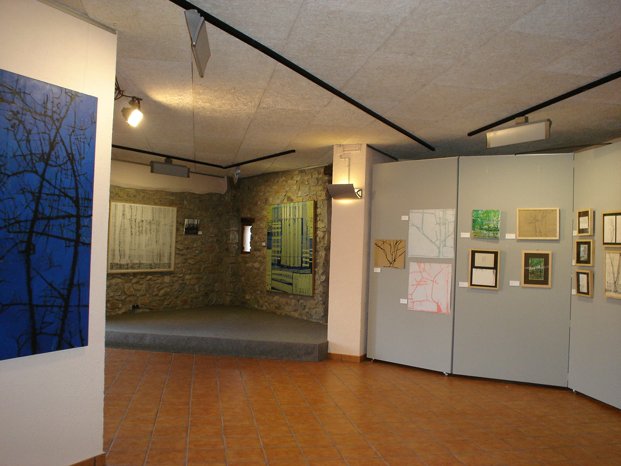 Marina Berdalet - Exposicions - Traços del Gest - Cal Balaguer del Porxo- Súria - 2006 - Vistes de les sales